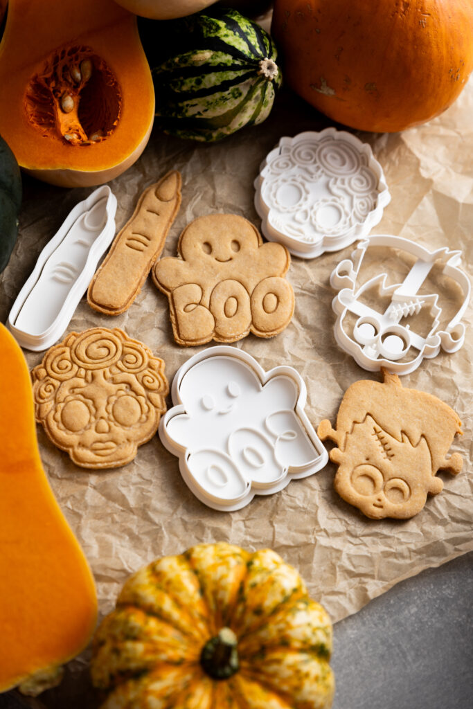 halloween, sausainiai, sausainiu formeles, maisto fotografija, ugc, turinio kurimas, turinio kurejas, content creator, vilniuje, vilnius, maisto fotografija, produktu fotografas, produktu fotografija, moliugai, multimedijos technikas